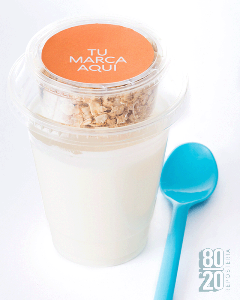KUMIS CON GRANOLA Y FRUTA 12OZ